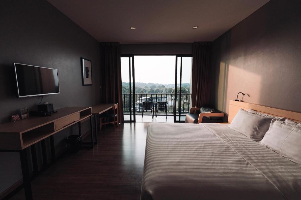Riverawan Hotel