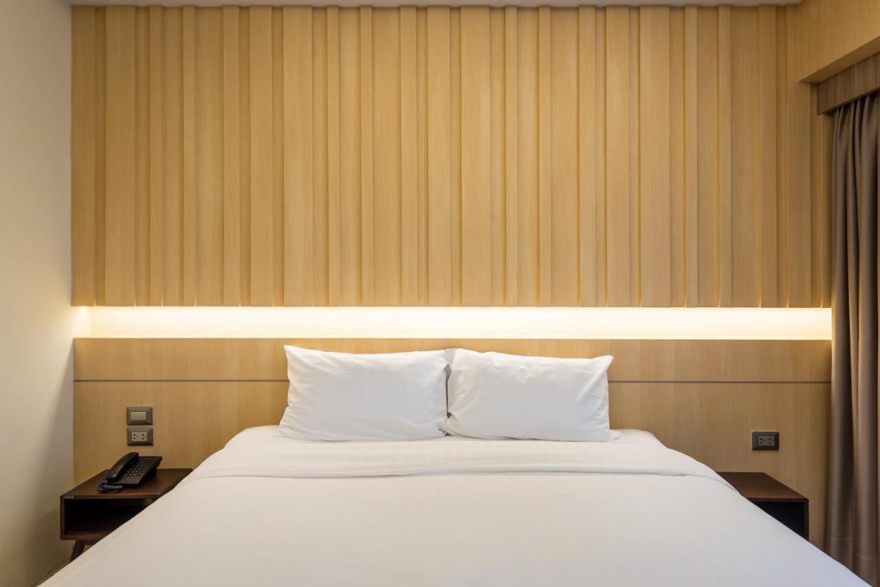 Nadee 10 & 4* Khon Kaen