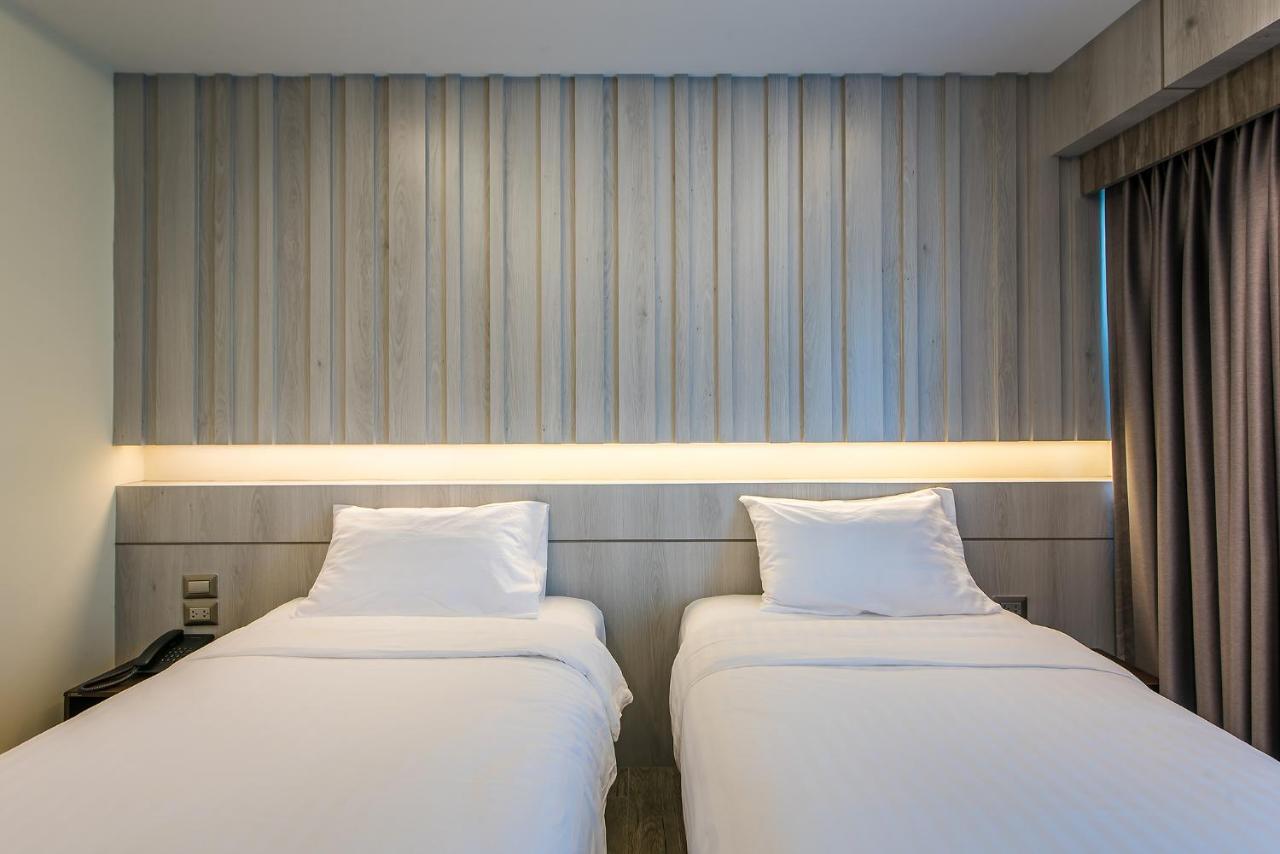Hotel Nadee 10 &