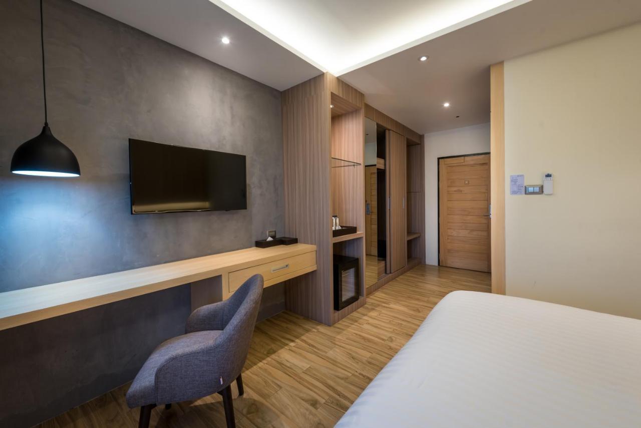 Nadee 10 & 4* Khon Kaen