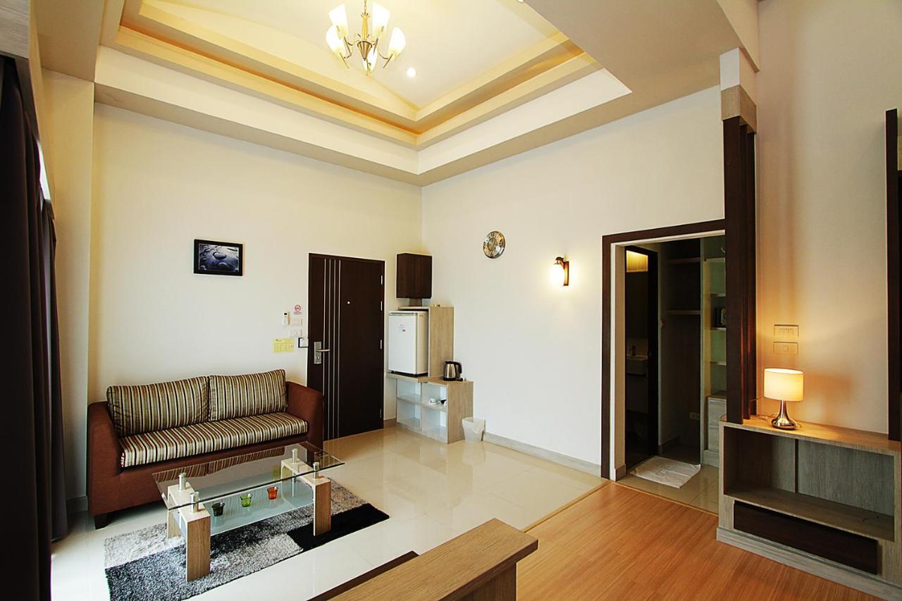 The Contrast I 4* Pluak Daeng