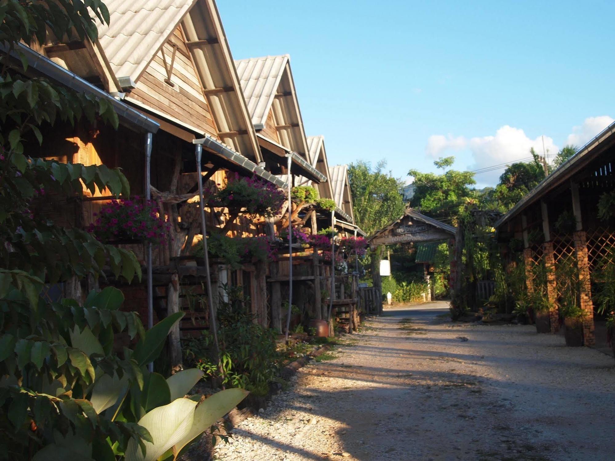 Hotel Monpai Ranong