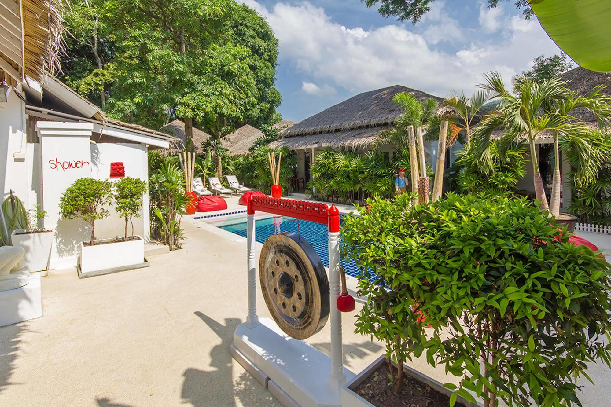 Hotel The White 3*