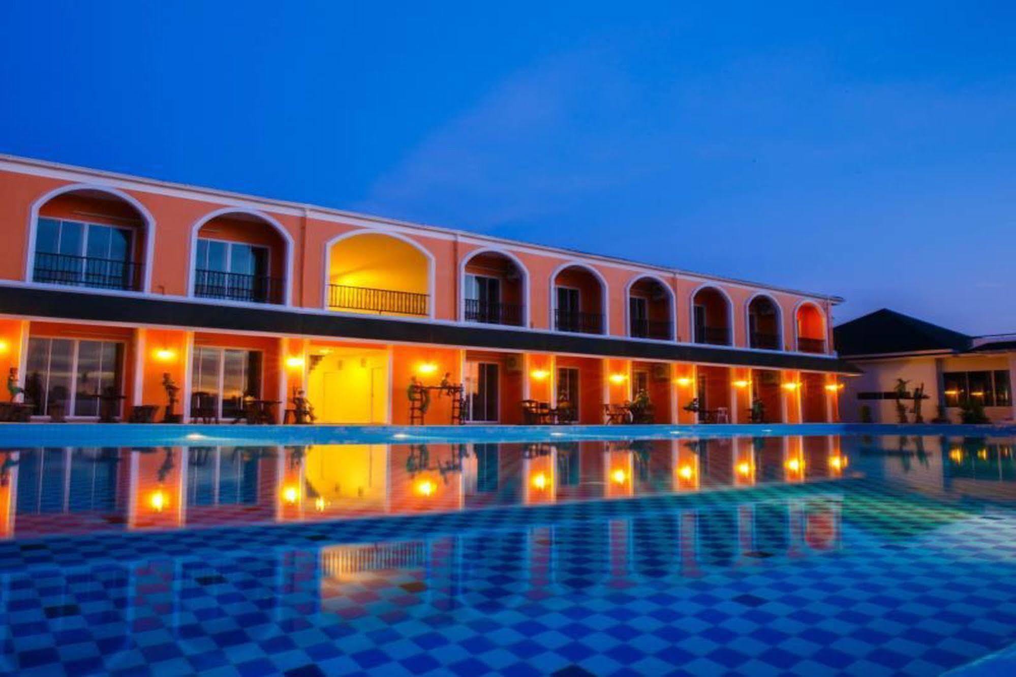 Aurora Khao Yai 3*