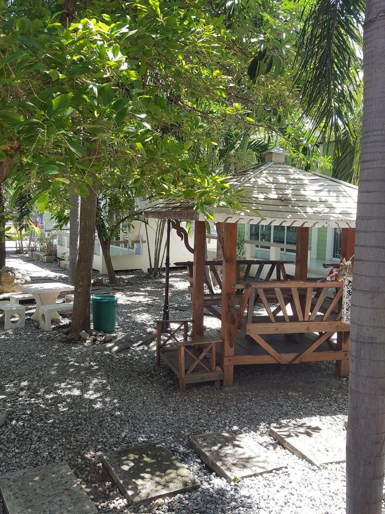 Charlie's Resort