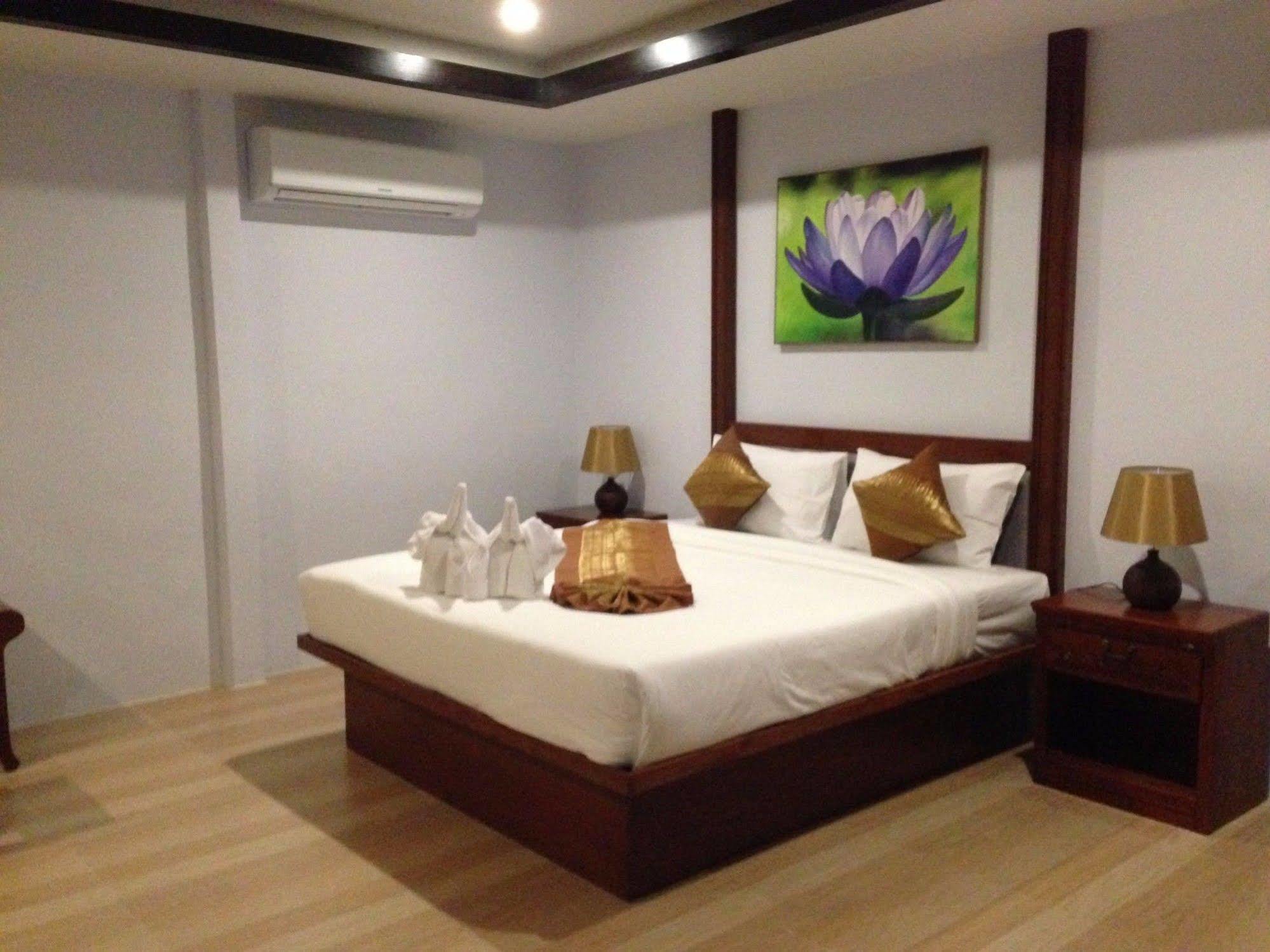 The Hip @ Khao Lak Resort Bang Sak