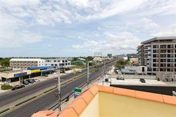 Hotel Oyo 227 Suchaya House 3*