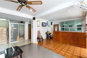 Oyo 227 Suchaya House 3*