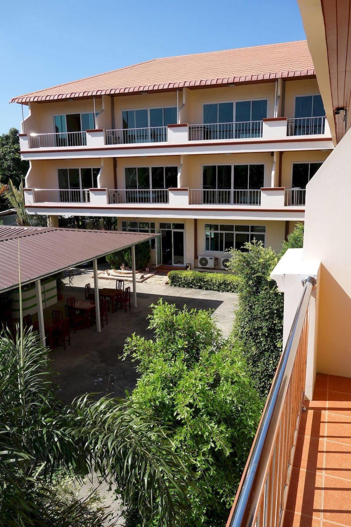 Resort Jungle