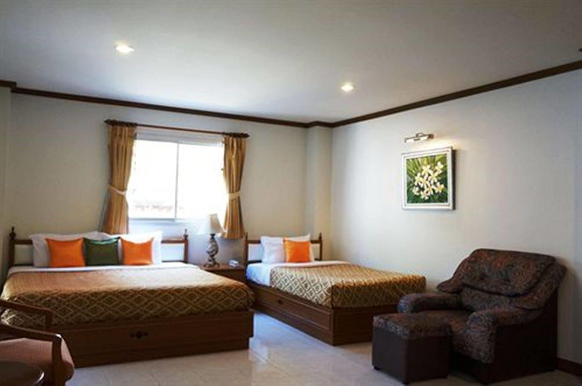 White - Sha Certified Hotel HHQ