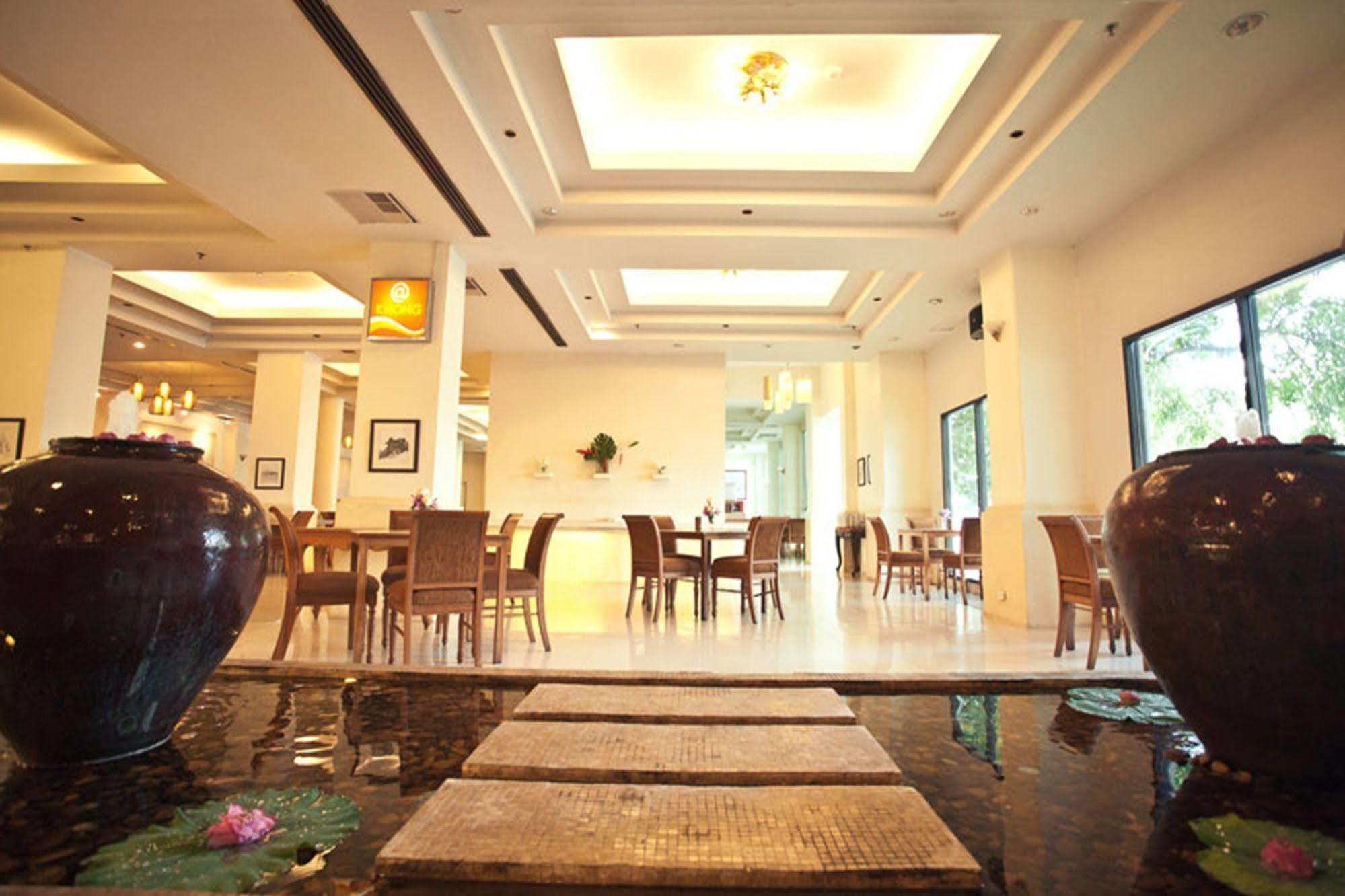 Hotel Ploy Palace Mukdahan