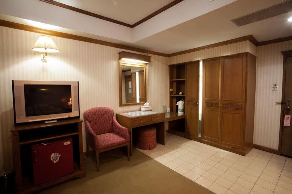 Imperial Sakon Hotel