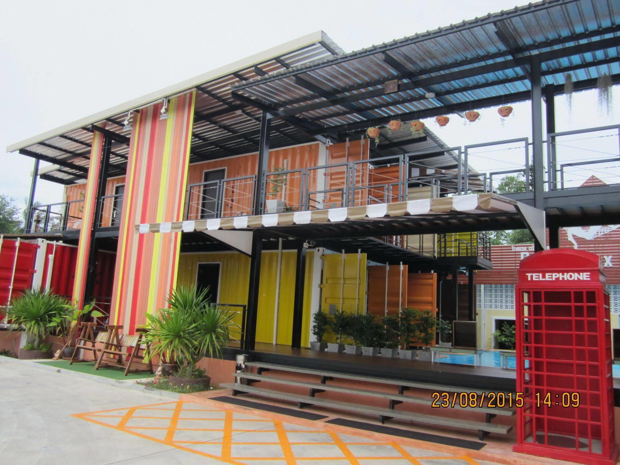 Hotel Retro Box Chumphon