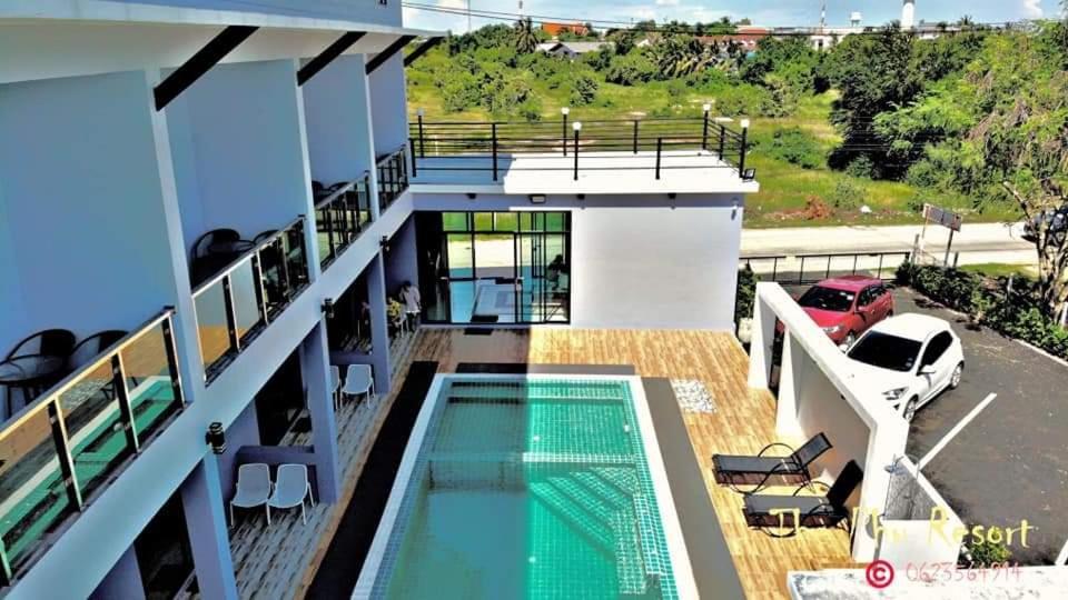 The Phu Resort 3*
