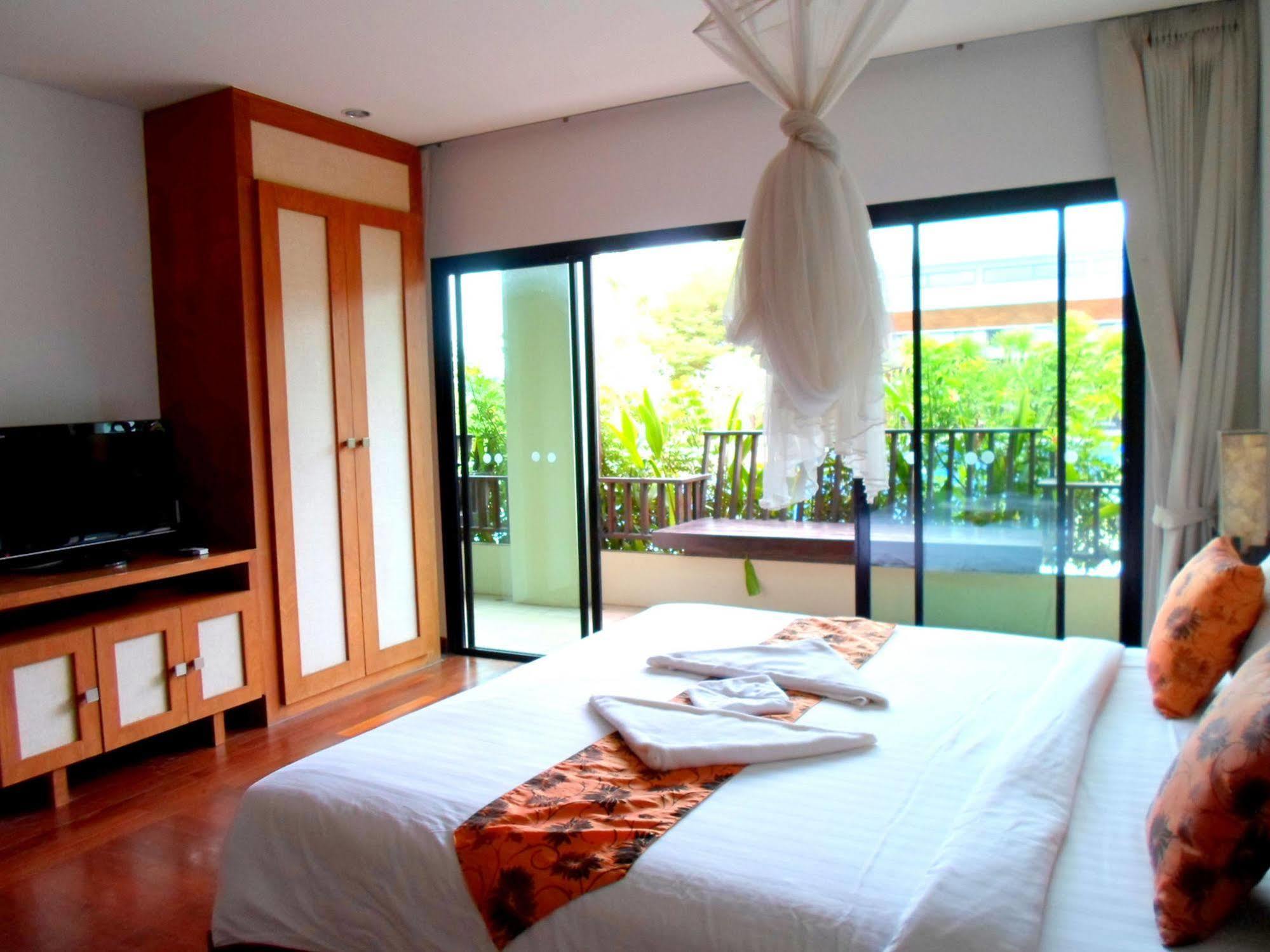 Hotel Naraya Riverside Surat Thani