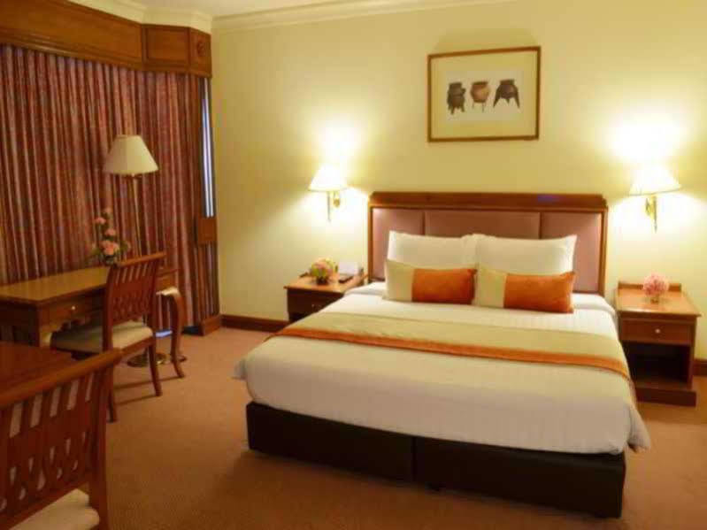 Topland & Convention Centre 4*