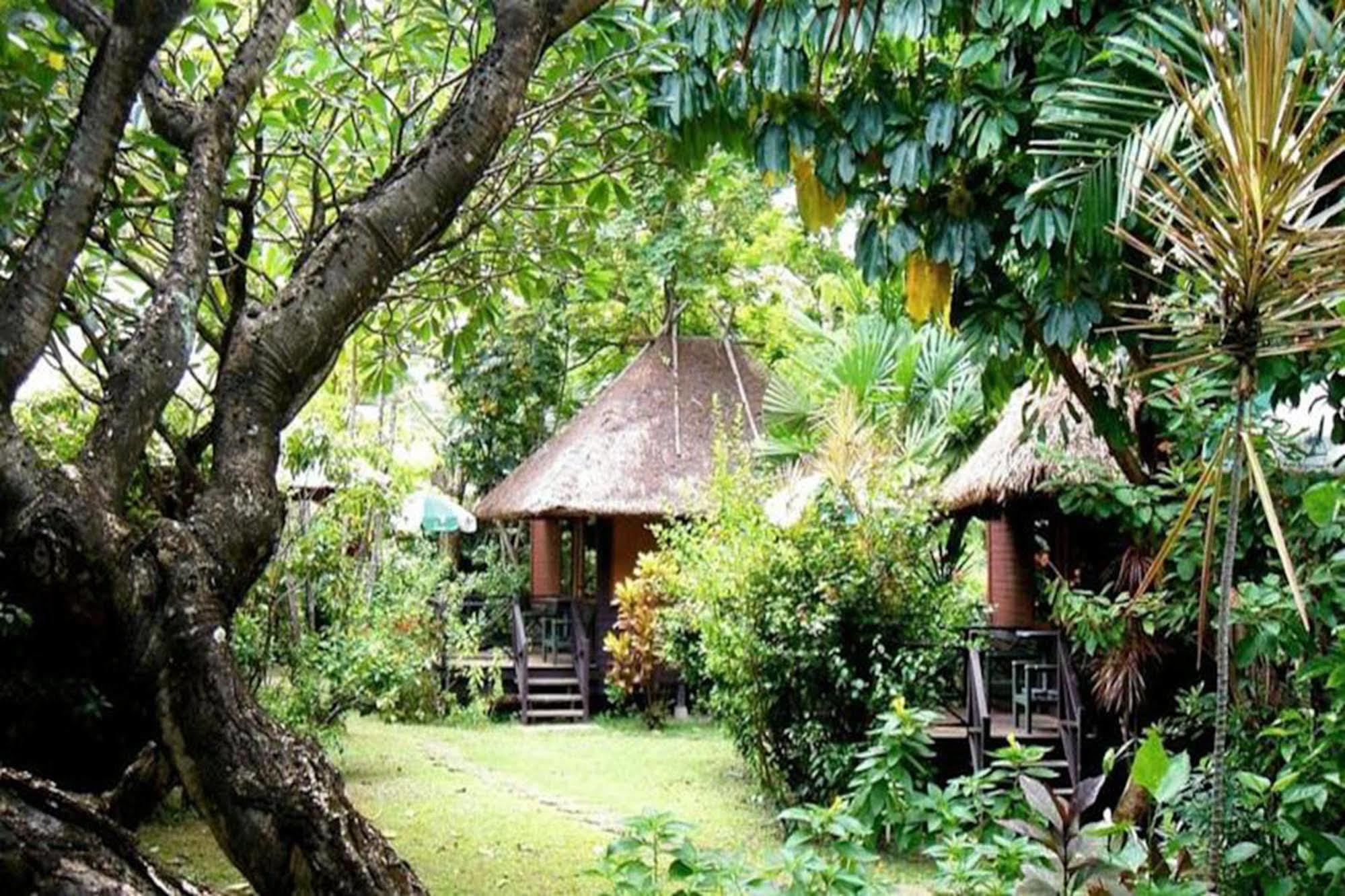 Bann Pae And Klaeng