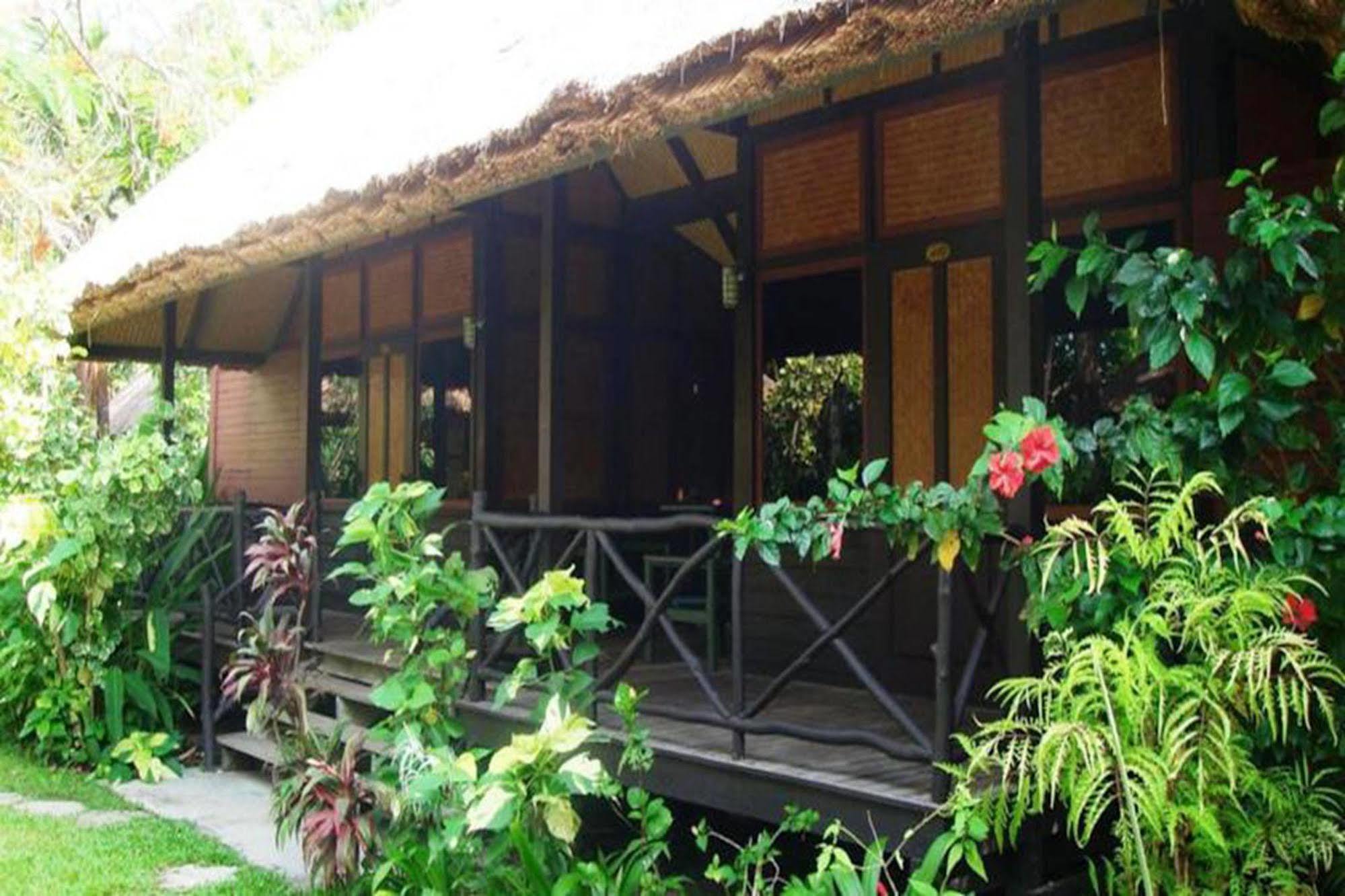 Bann Pae And Klaeng