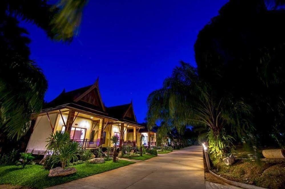 Dusit Phuphaya Ao Luek
