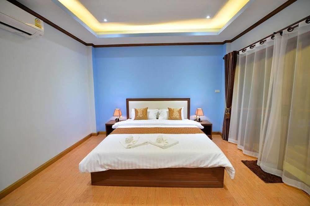 Resort Dusit Phuphaya 4*