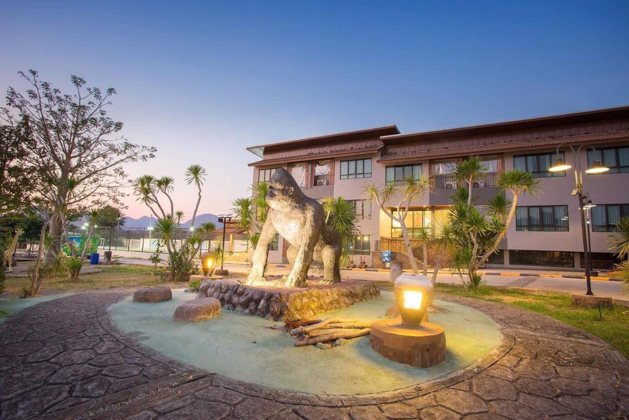 Grandsiri Khaoyai