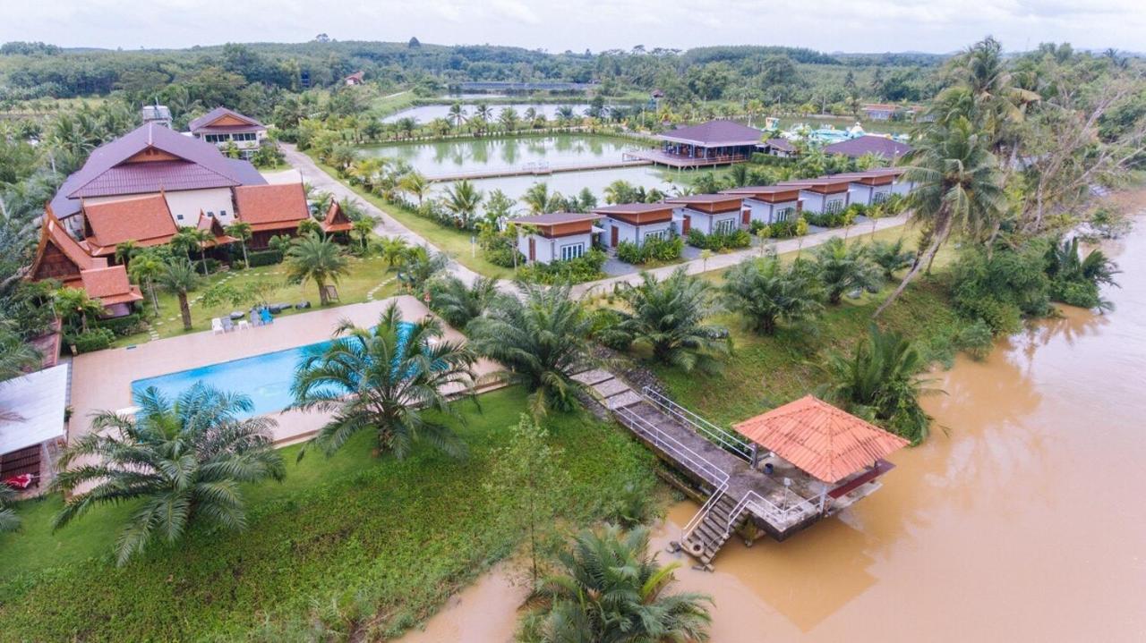Lamphurai Riverside And Spa 3*