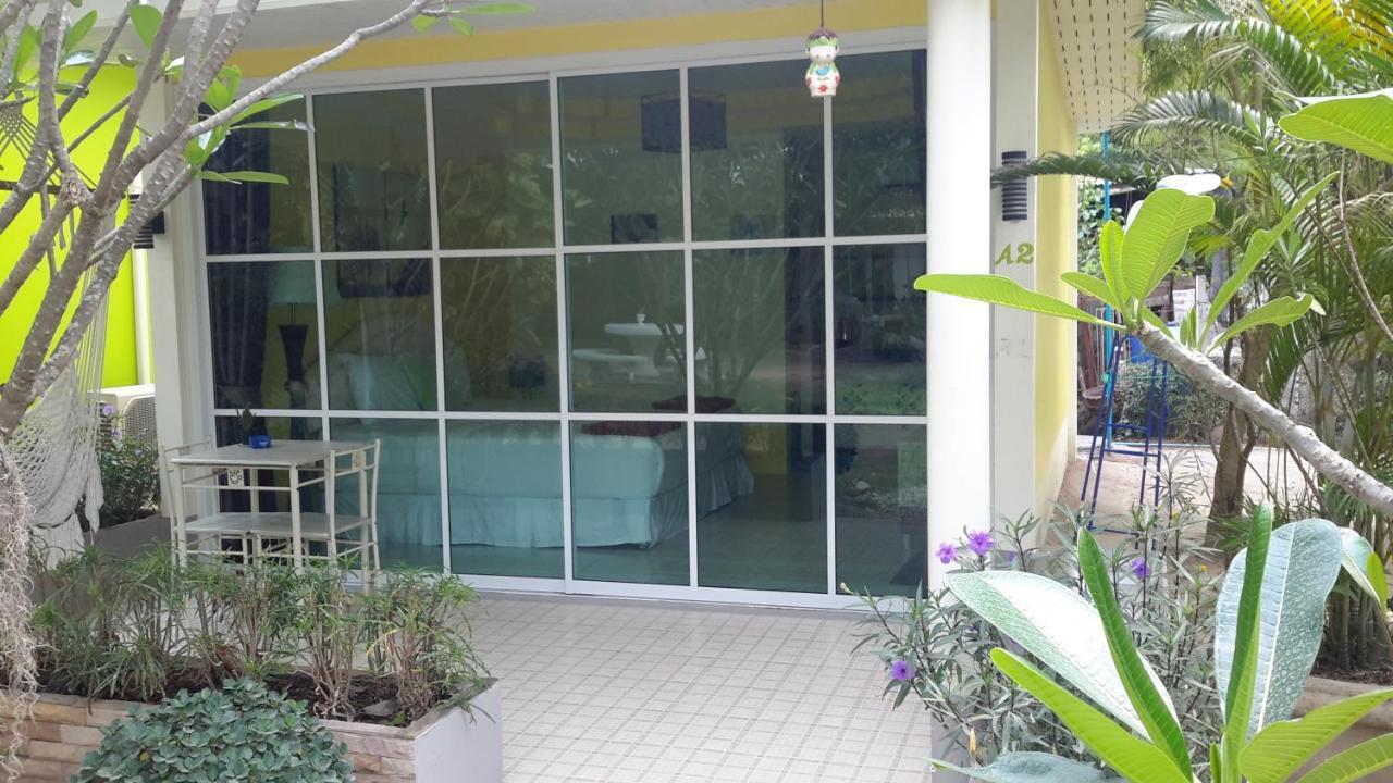 Sports Bar & Resort Pakchong