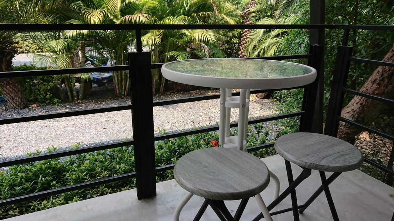 Resort Palm Lopburi