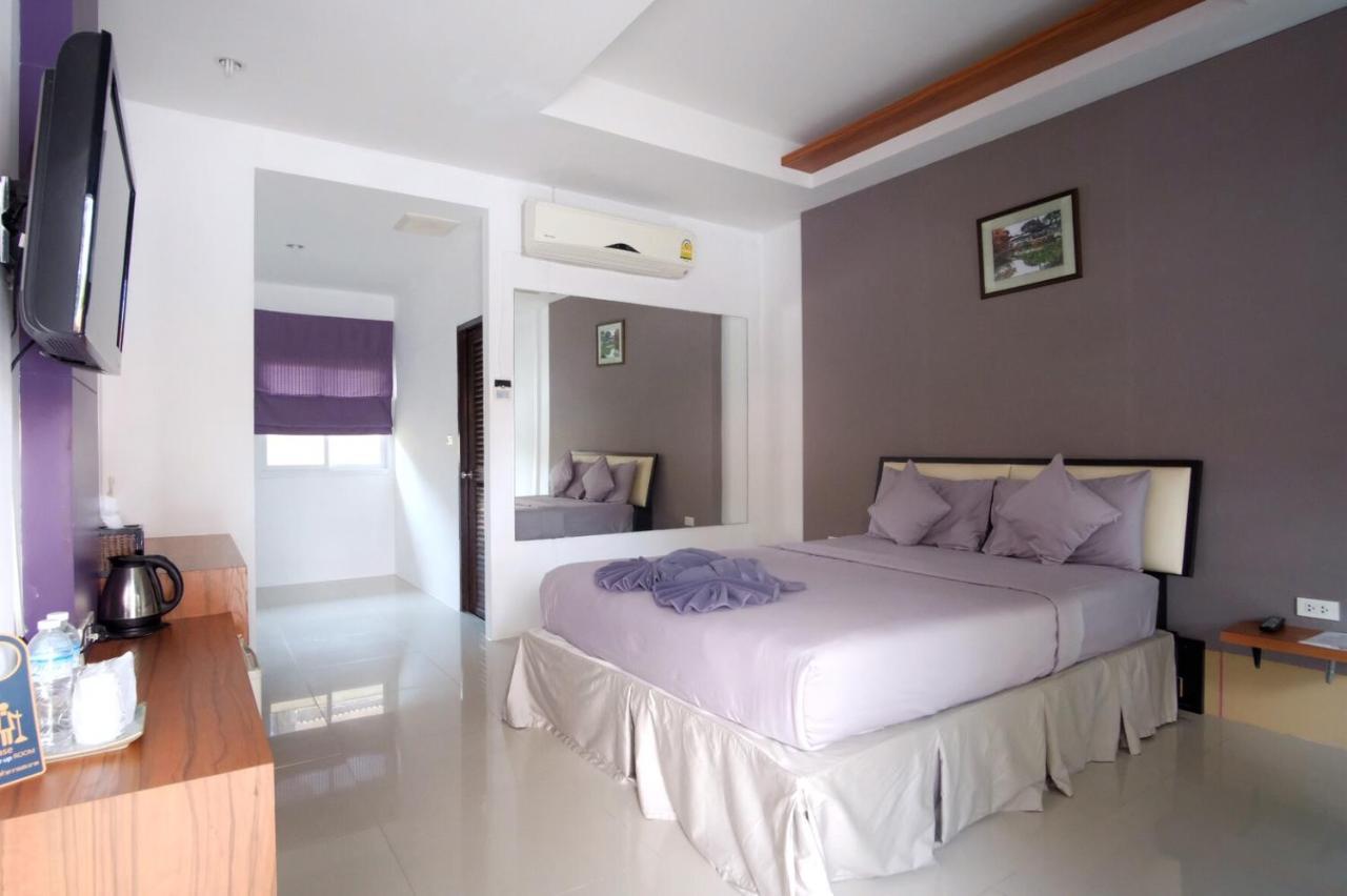 At Hotel Lamai Beach (Koh Samui)