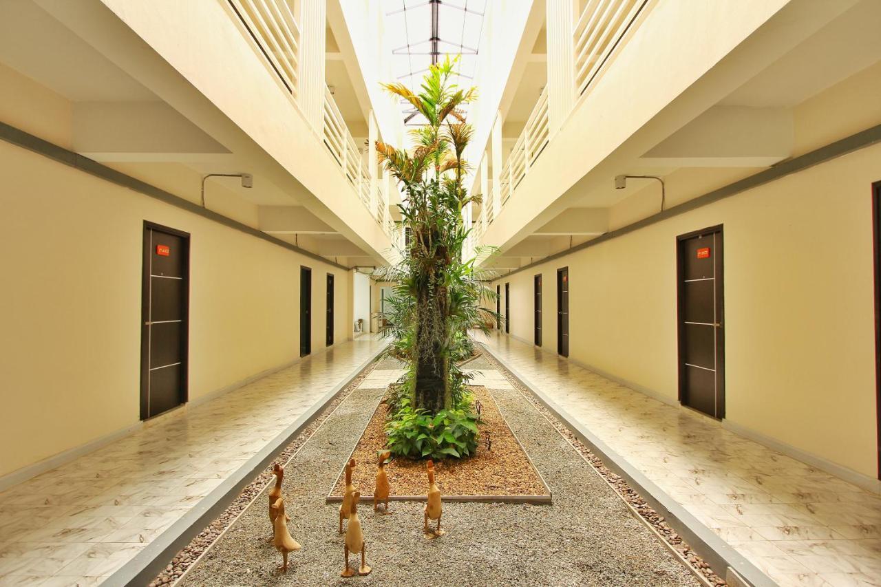 Bansuandokmai Hotel Kabin Buri