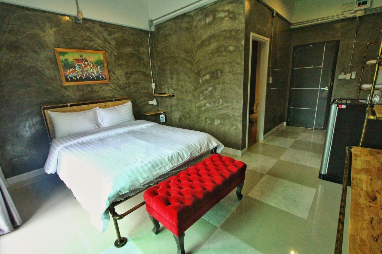 Hotel Bansuandokmai Kabin Buri