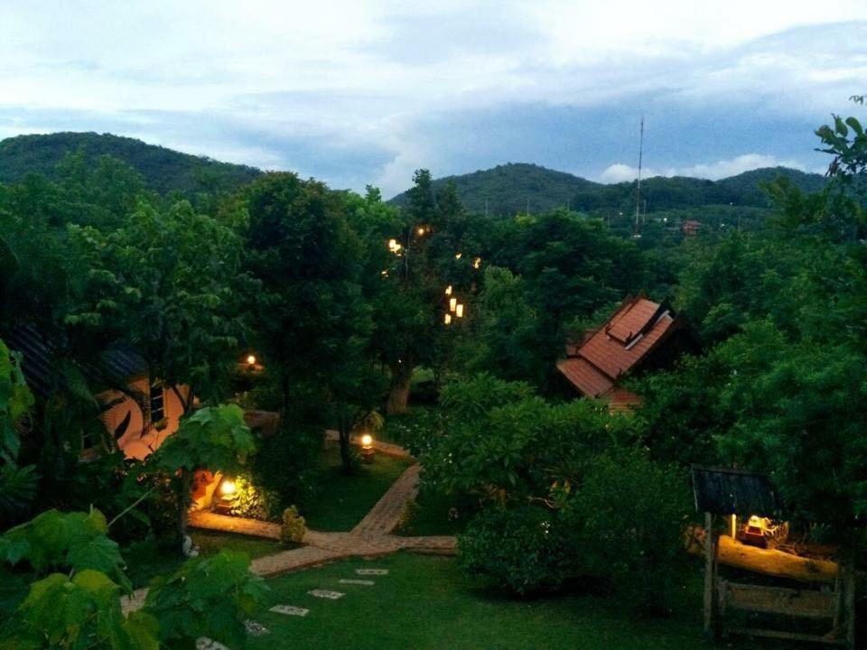 Baan Suan Rojjana Muak Lek