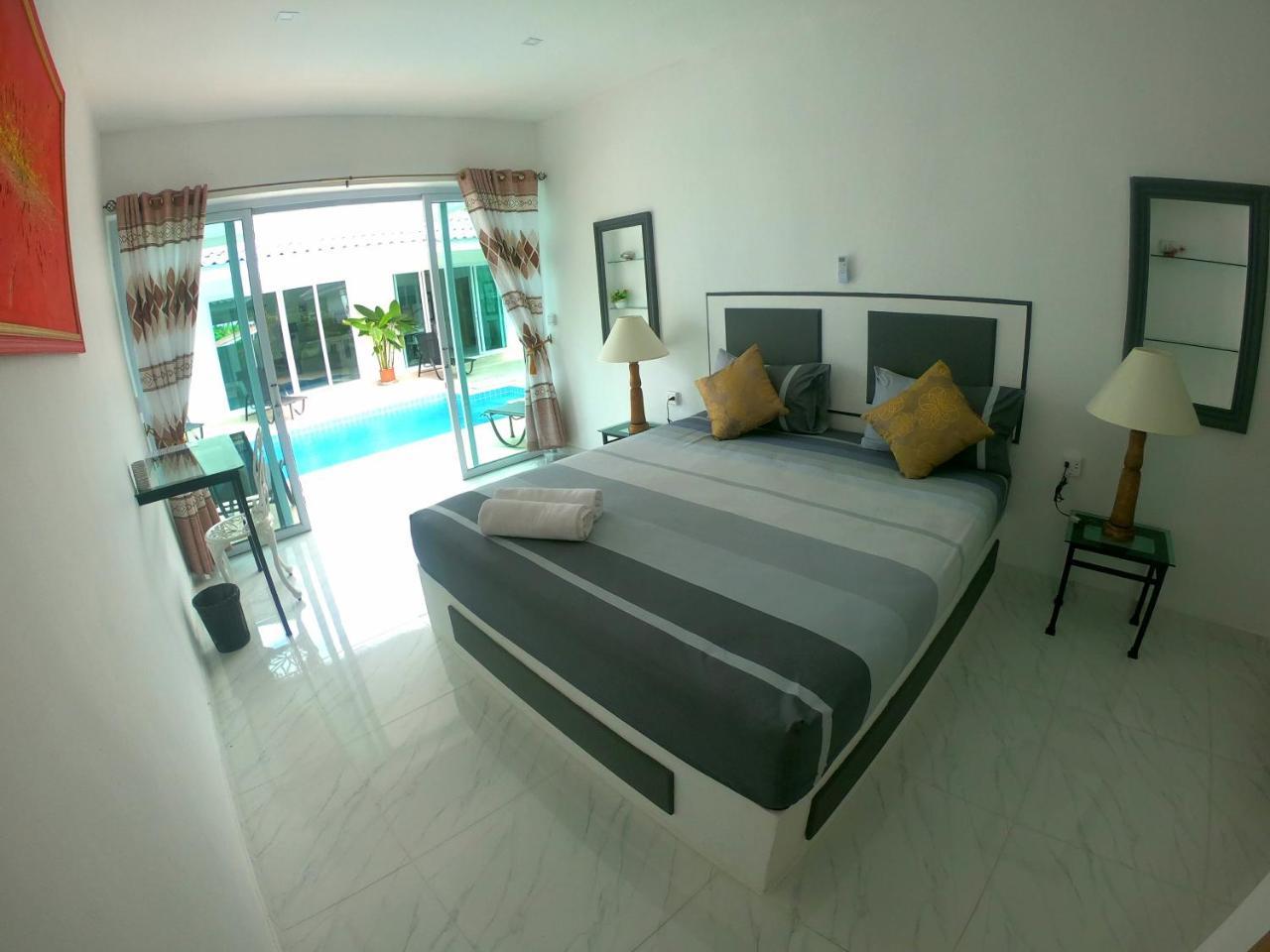 Wirason Pool 4 Bedrooms Guest house 3*