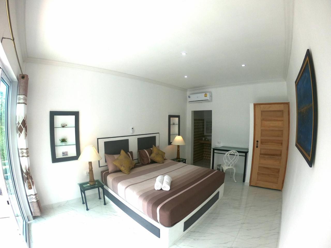 Wirason Pool 4 Bedrooms Guest house 3*