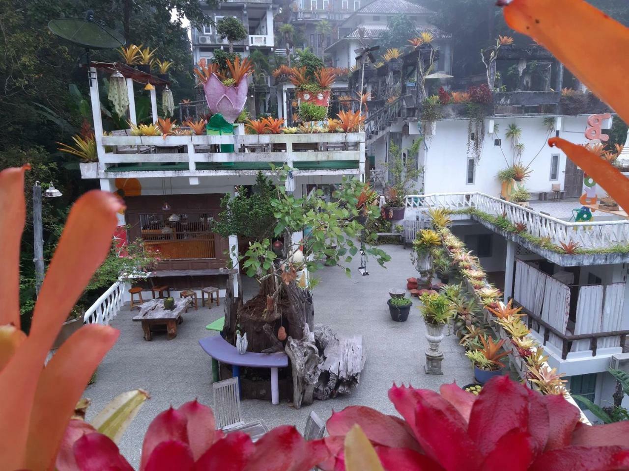 Banthorphan Resort 3*