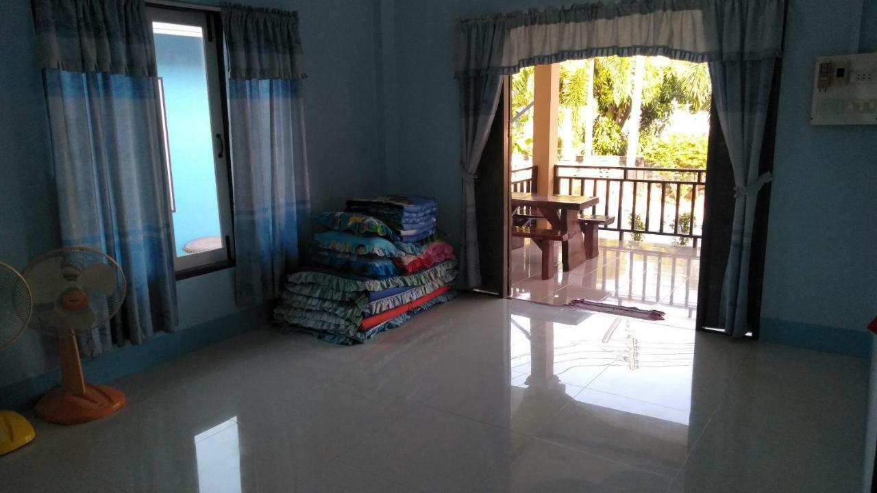 บ้านพักน้องจ็อบ Holiday home Baanphakrimlay
