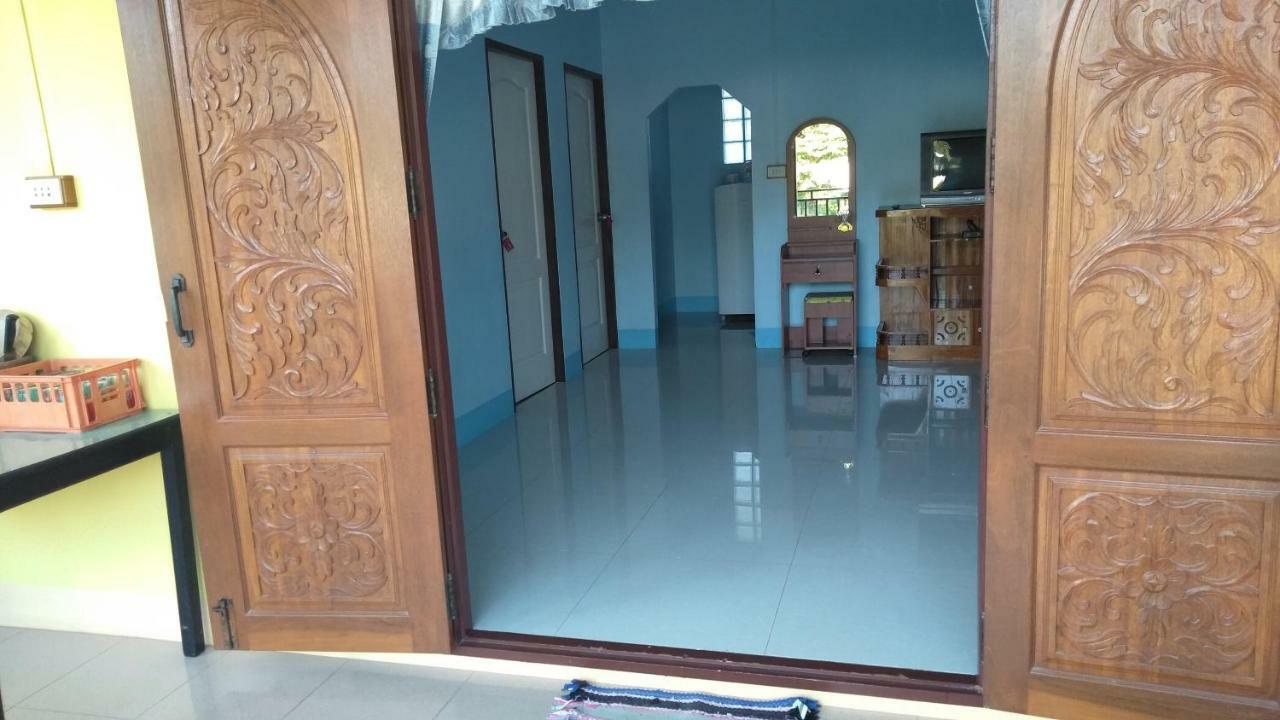 Holiday home บ้านพักน้องจ็อบ Baanphakrimlay