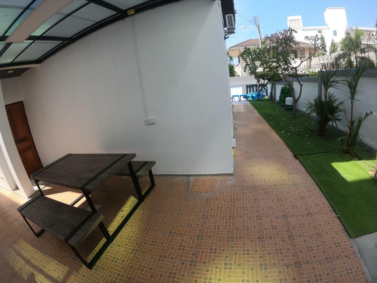 Party 4 Bedroom