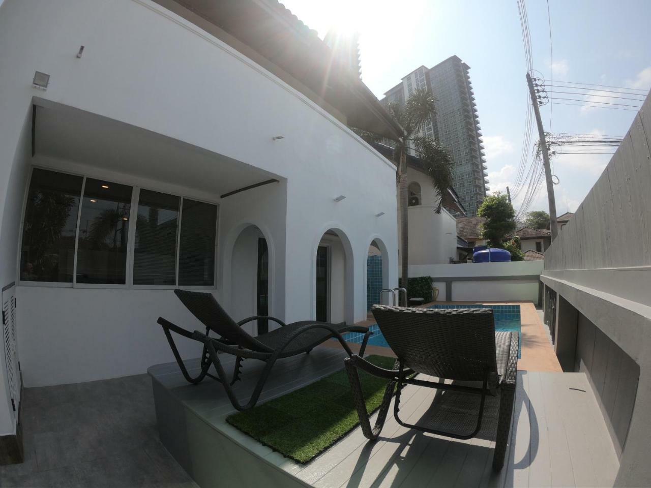 Party 4 Bedroom *