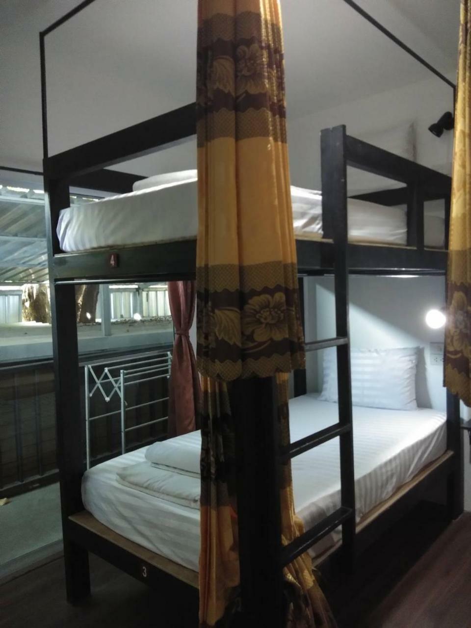 Decho Hostel *