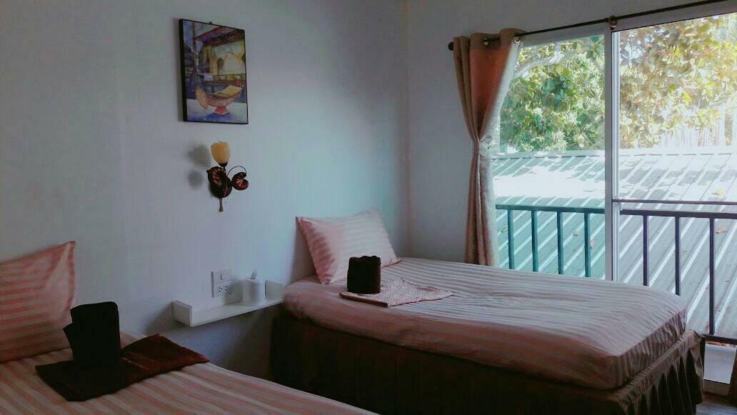 Decho Hostel *