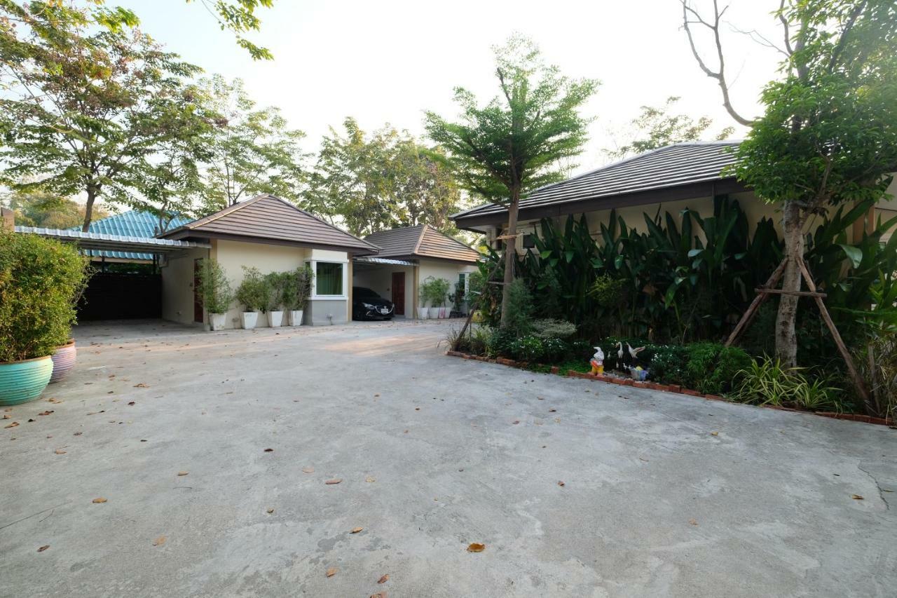 Rak Kun 2 Pensão Nakhon Sawan
