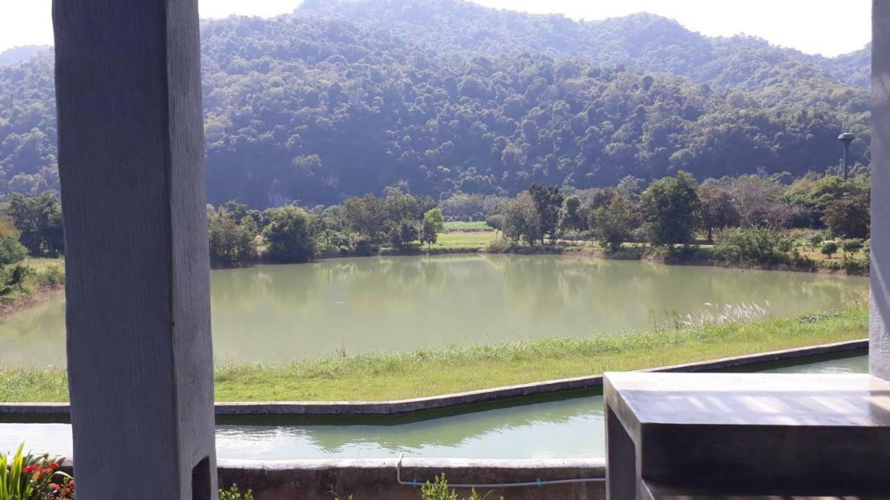 Avatarn Miracles Hotel, Hotel
