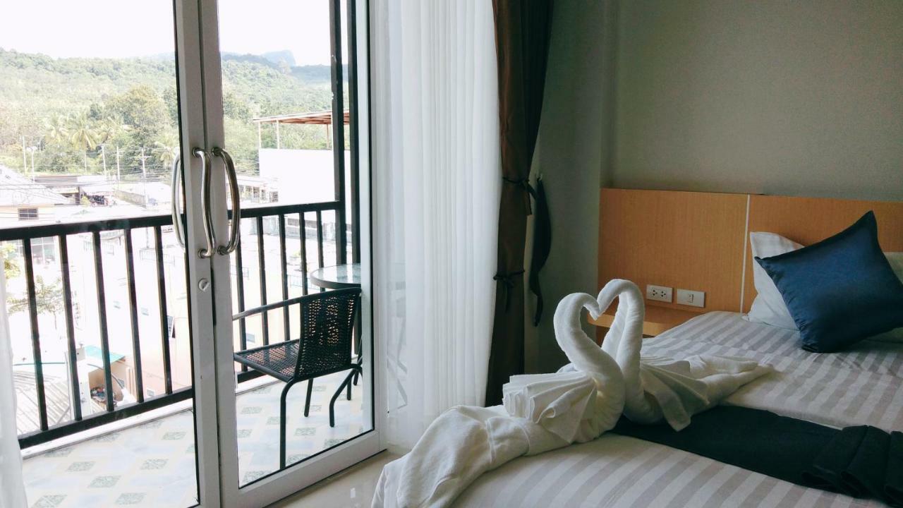 The At Hotel 3*