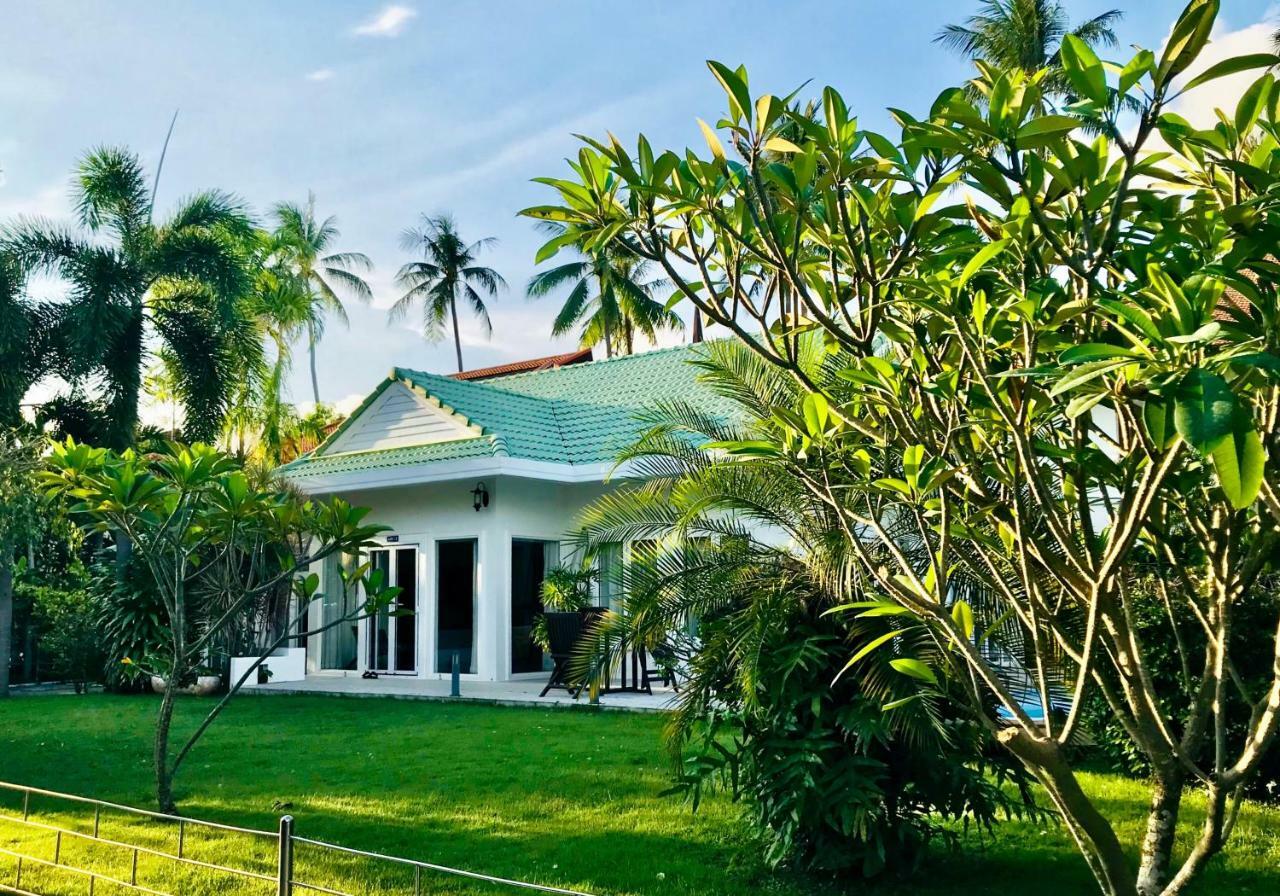 White House Near The *