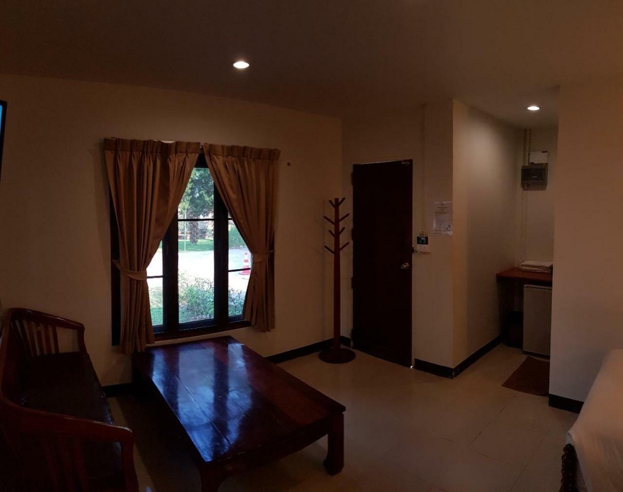 Hotel Hill 3*