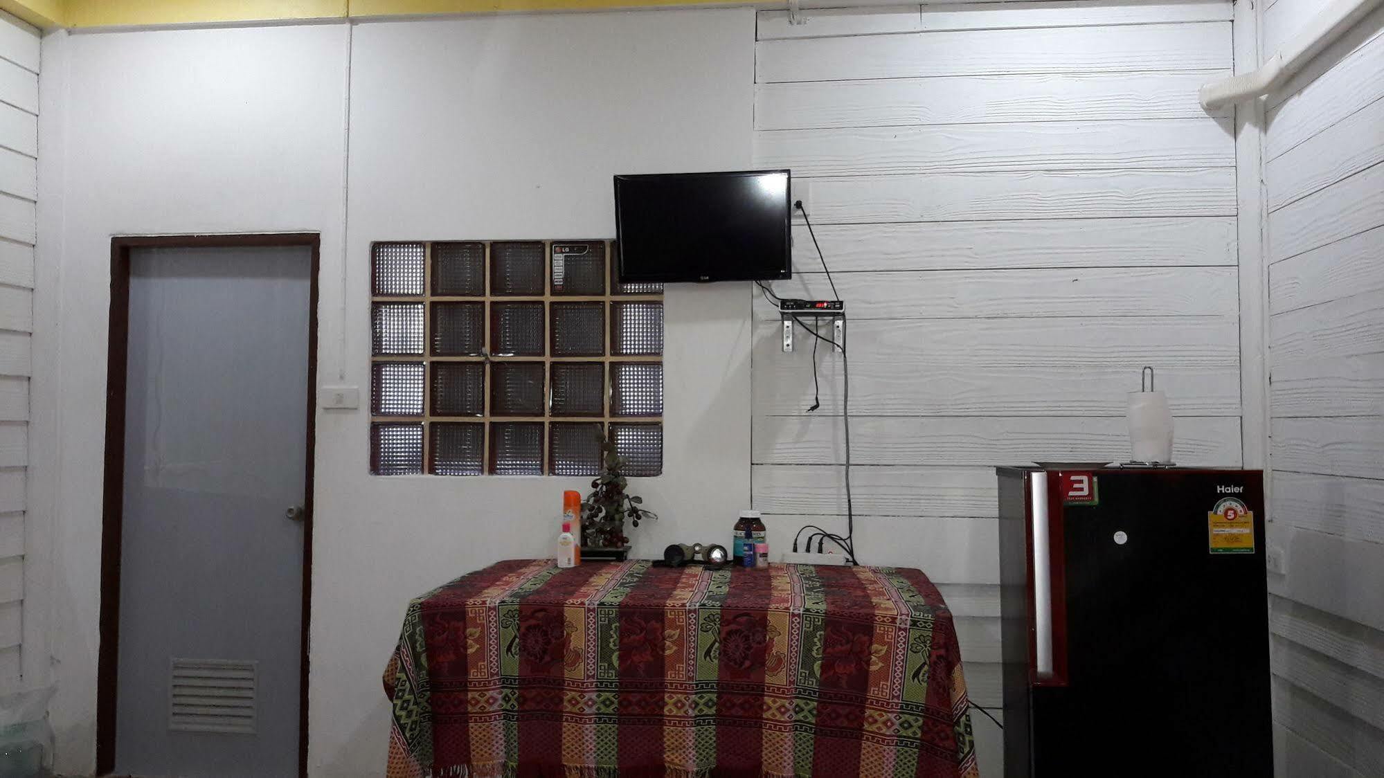 Sri 3*