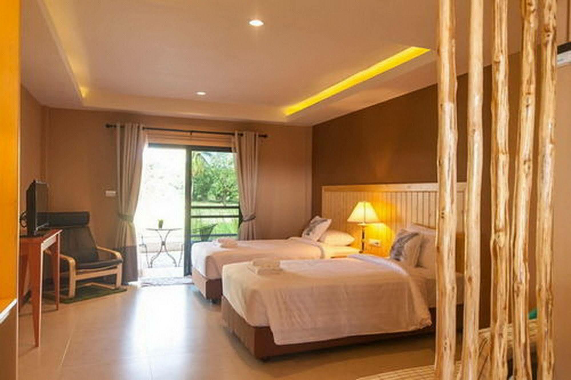 Cha-am Country Ban Nong Khang