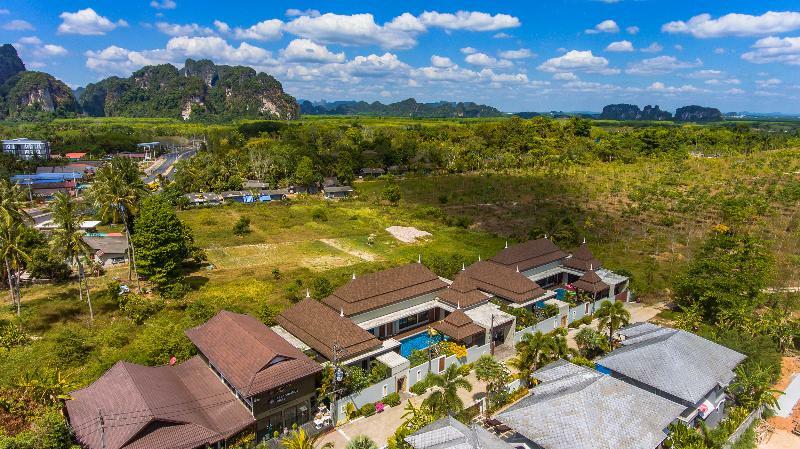 Baan Santhiya Private Pool - Free Tuk-tuk Service To The Beach! Ao Nang