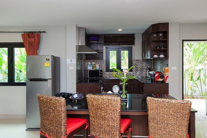 Baan Santhiya Private Pool - Free Tuk-tuk Service To The Beach! Villa